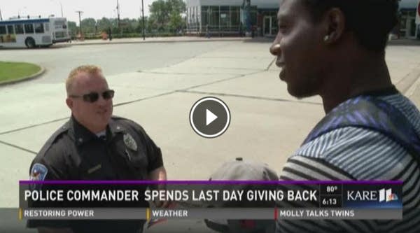 On his last day, a cop gives away his pay
