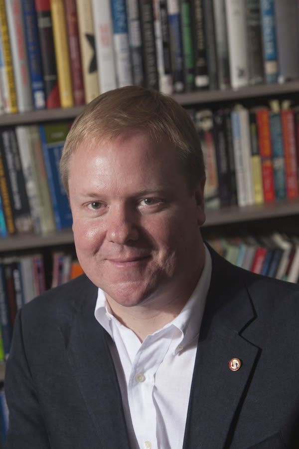 Writer Steven Schwankert believes Apple products still set the trend in China.