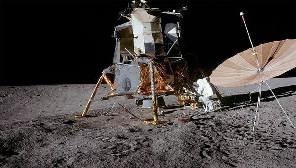 Now starring online: The moon