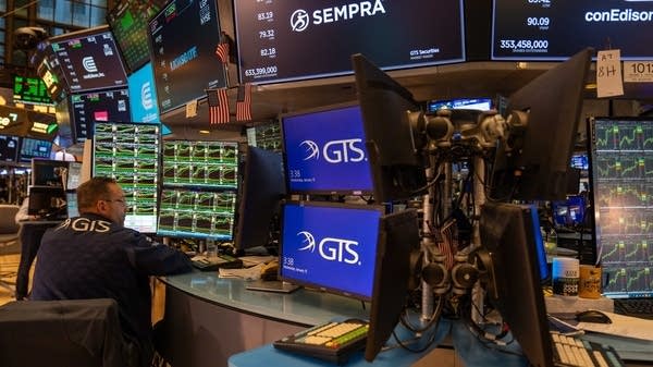 Small firms cross their fingers for a rate cut