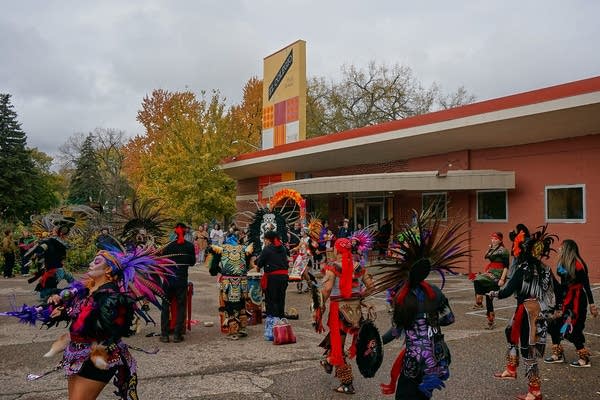 Joyful Day of the Dead commemorations rally U.S. Latino communities despite immigration raid fears