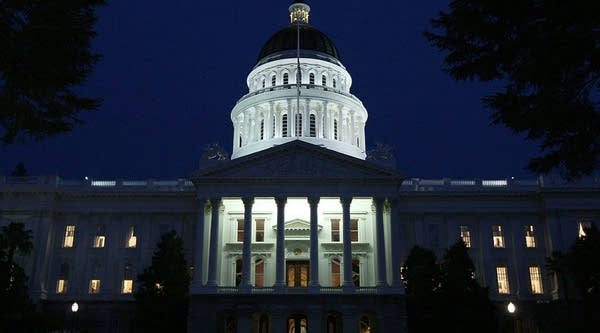 03/02/17: Trump vs. California