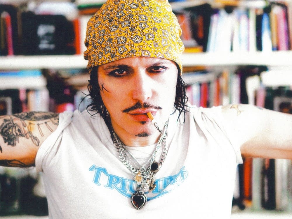 a818ab-20130815-adam-ant.jpg