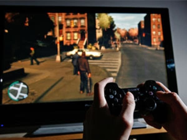 Despite criticism, gamers rave about Grand Theft Auto IV