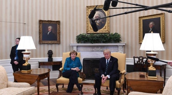 German Chancellor Angela Merkel (L) meets with U.S. President Donald Trump in the Oval Office of the White House on March 17, 2017 in Washington, DC. 