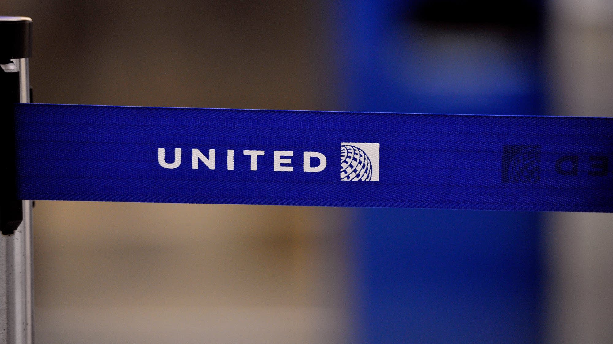 United Airlines flight bound for Minneapolis is diverted because of an unruly passenger