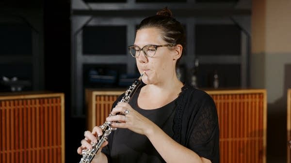 Class Notes thumbnail for a Beginning Band lesson. Includes oboe player Sarah Boyle Carmack of the Minnesota Winds.