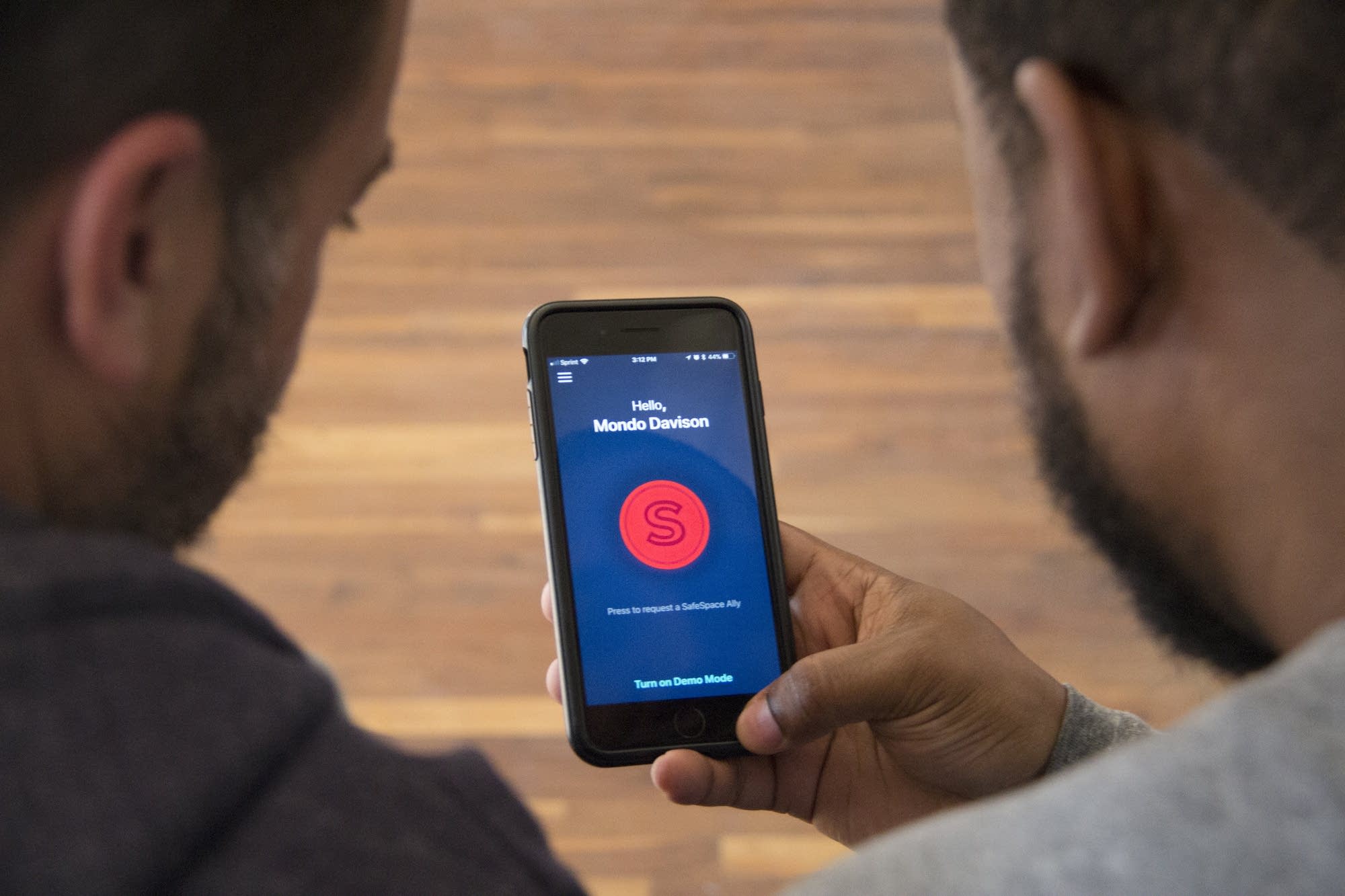 Casey Helbling and Mondo Davison demo features on their new app.