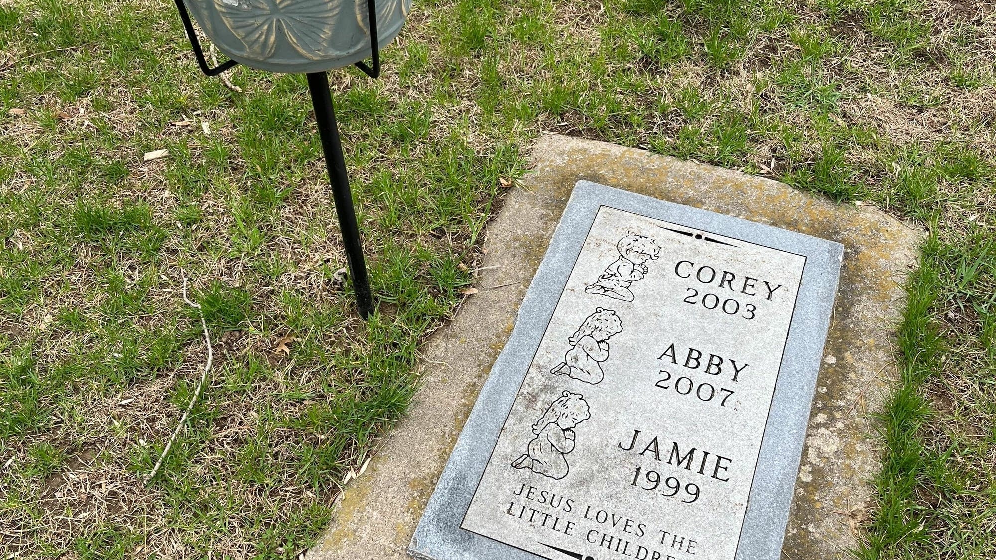Red Wing woman pleads guilty in death of newborn baby found along ...