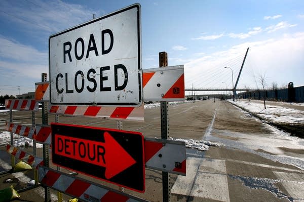 Hiawatha Avenue and 26th Street detours