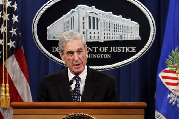 Special counsel Robert Muller speaks at the Department of Justice.