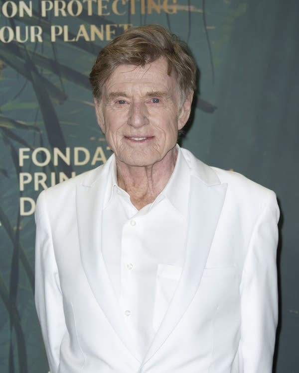 Robert Redford, Oscar-winning actor, director and indie patriarch, dies at 89