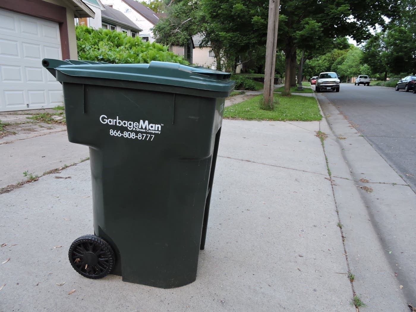 St. Paul residents ask Is this any way to collect garbage? MPR News