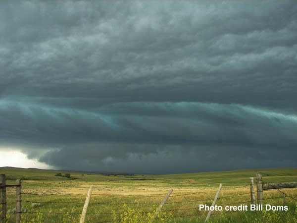 Shelf cloud