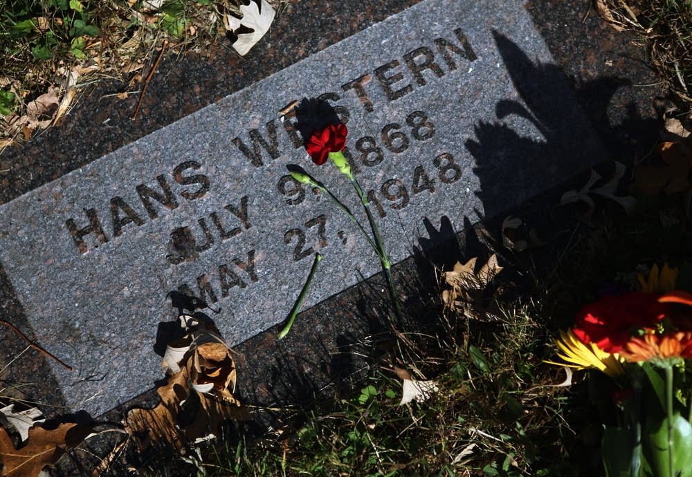 Hans Western gravestone