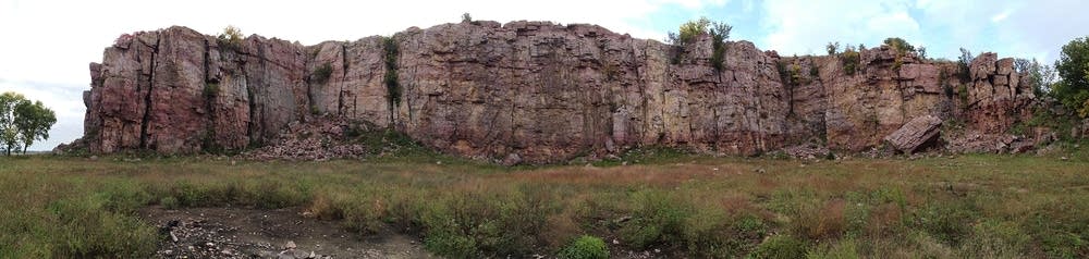 A panoramic view of the cliff line at Blue Mounds.