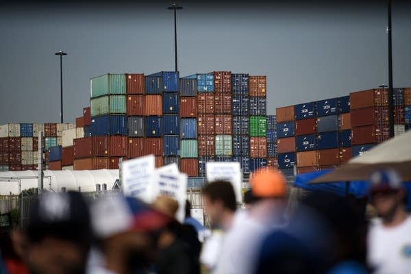 How the port strike might play out on grocery shelves