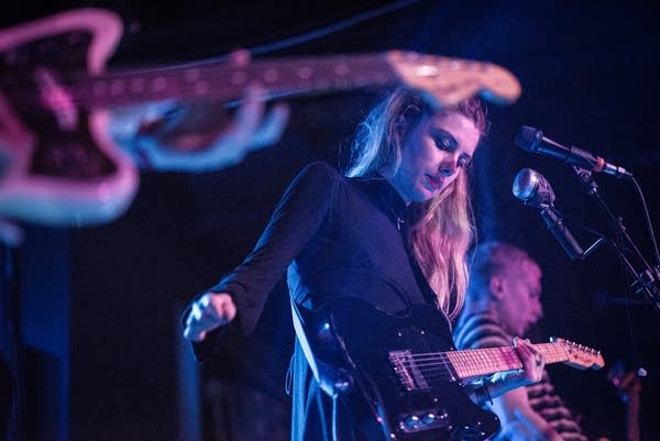 17_wolfaliceturf_DSC0774