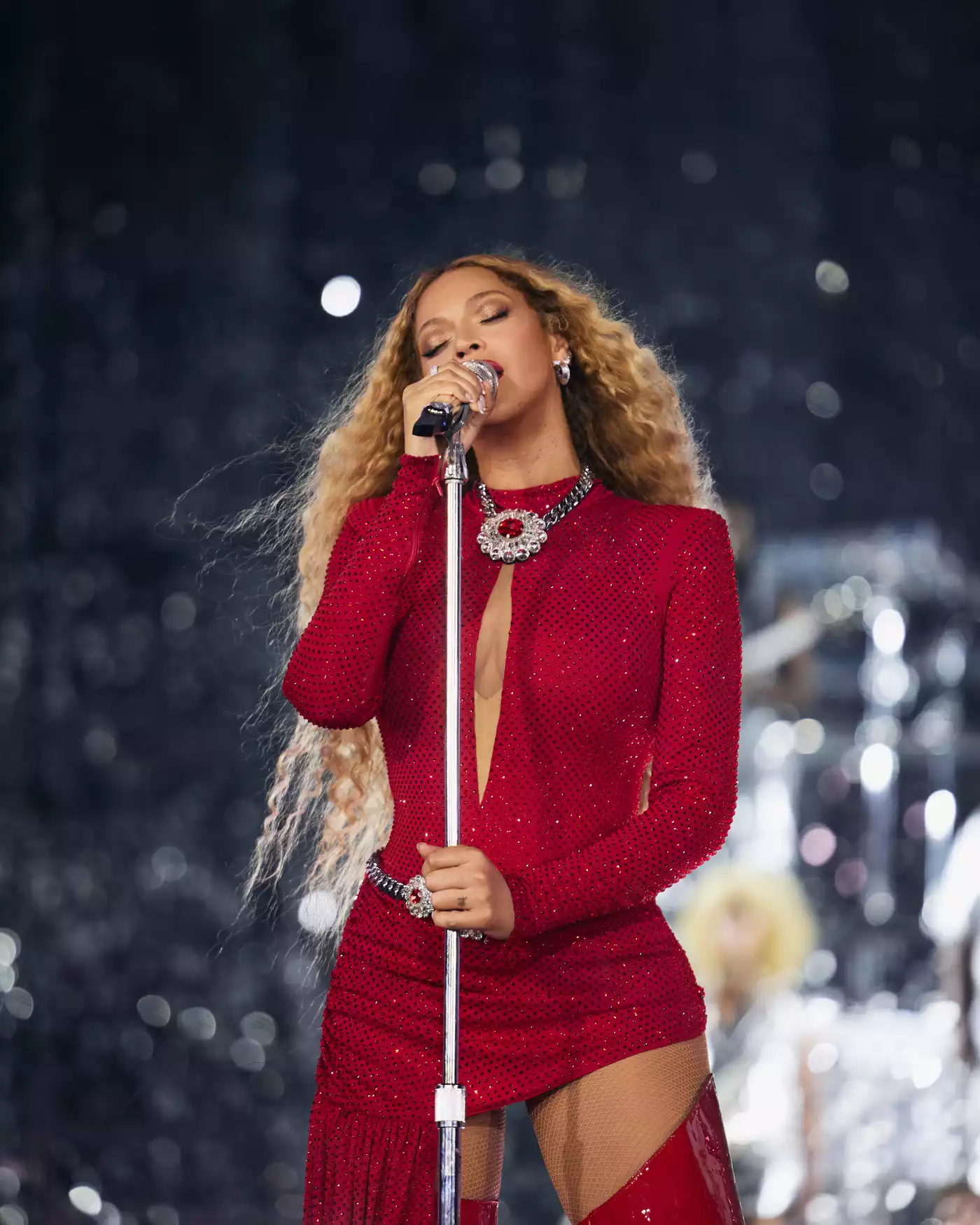 4ca6ed-20230721-beyonce-