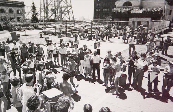 Black and white Grandma's Marathon