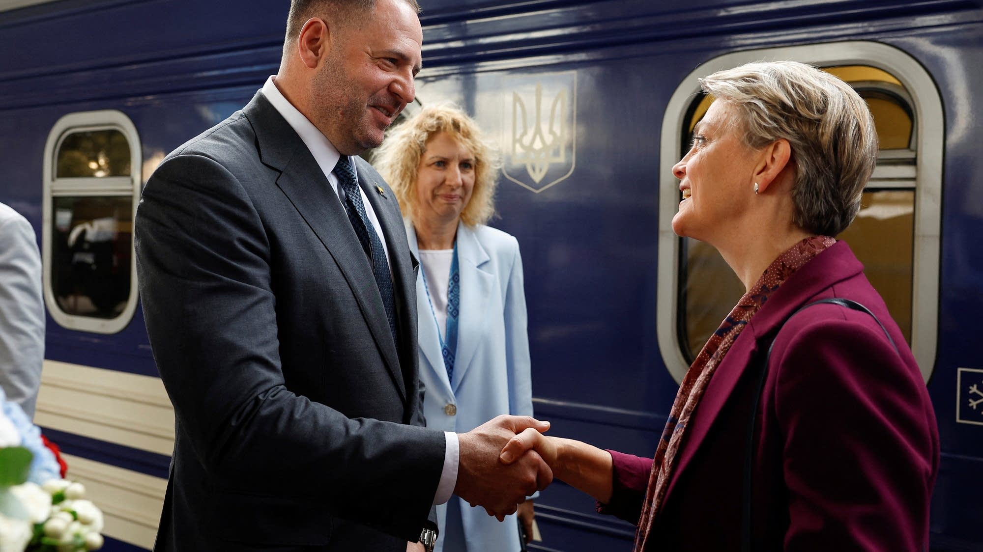 NATO strengthens eastern flank defenses to deter Russia | MPR News