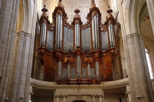 1774 Isnard organ at Basilique Sainte-Marie-Madeleine, Saint-Maximin-la-Sainte-Baume, France