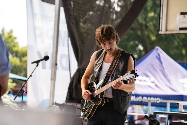 Songs of Democracy, Live performances from Bad Bad Hats and Colin Bracewell 