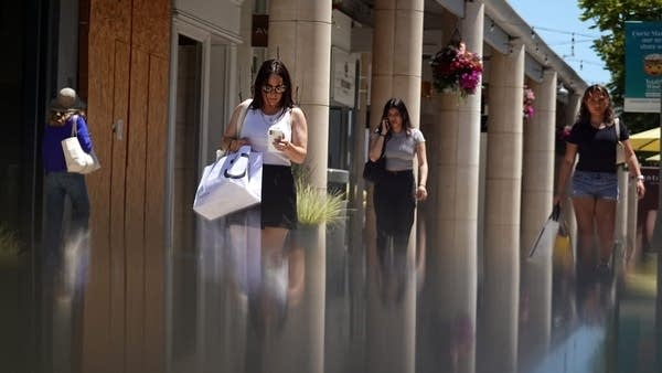 U.S. economy appears to be on solid ground