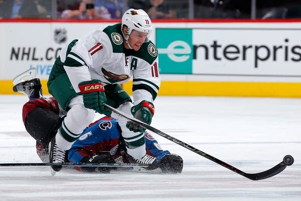 Controlling the puck