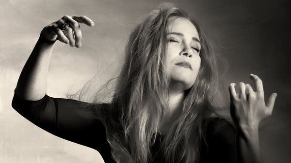 Leila Josefowicz plays Stravinsky