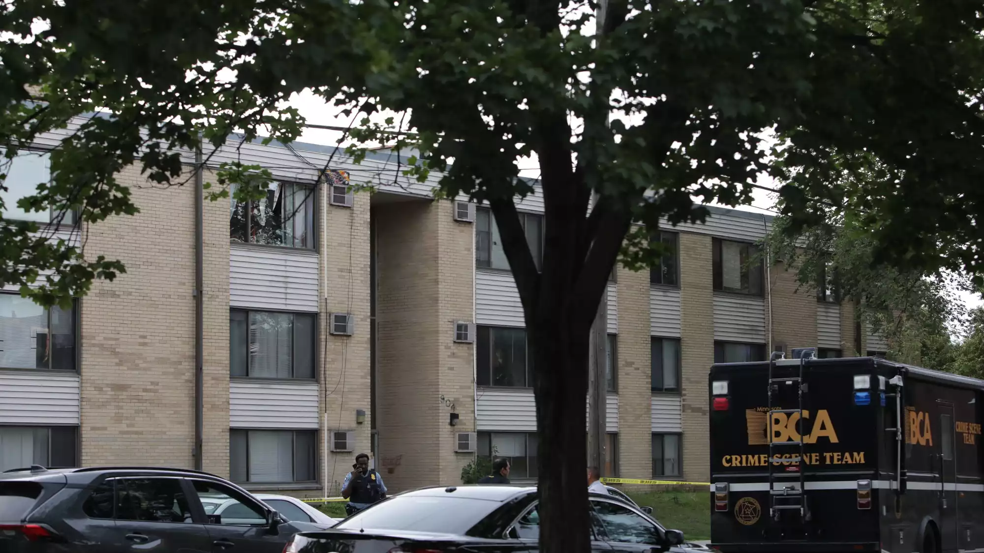 Minneapolis police fatally shoot man after overnight standoff | MPR News
