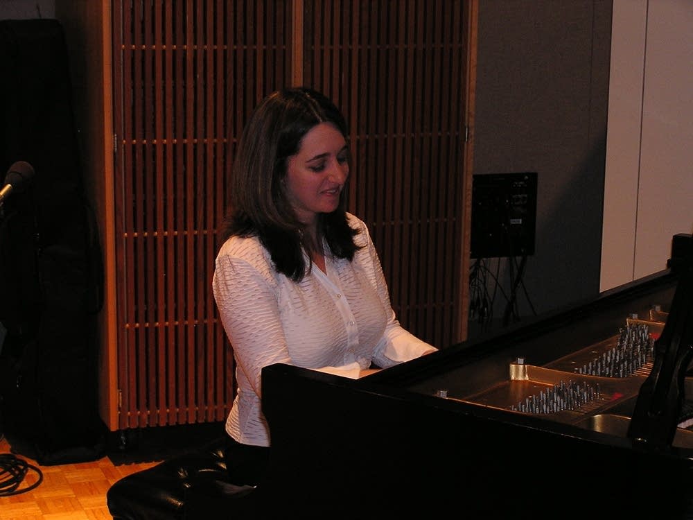 Simone Dinnerstein