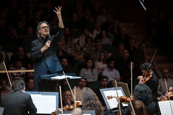 Minnesota Orchestra appoints Leonidas Kavakos its principal guest conductor 