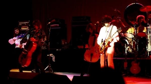 Today in Music History: Skylab crashes to Earth, ELO dedicates song