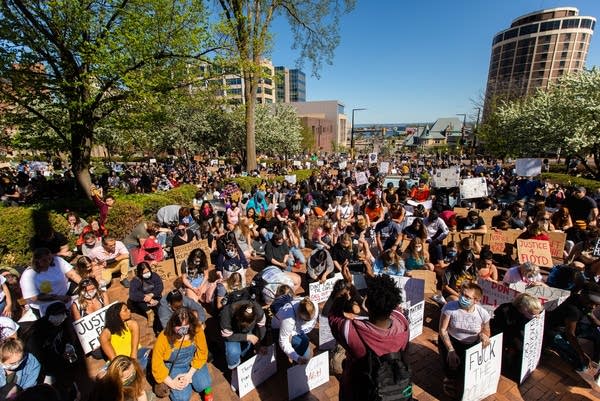 Protestors pay homage to George Floyd in Duluth