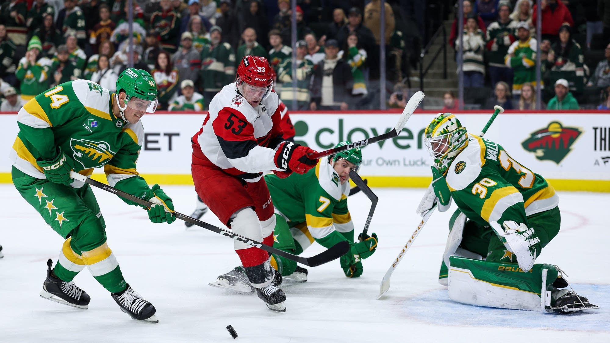 a2c391-20251120-hurricanes-