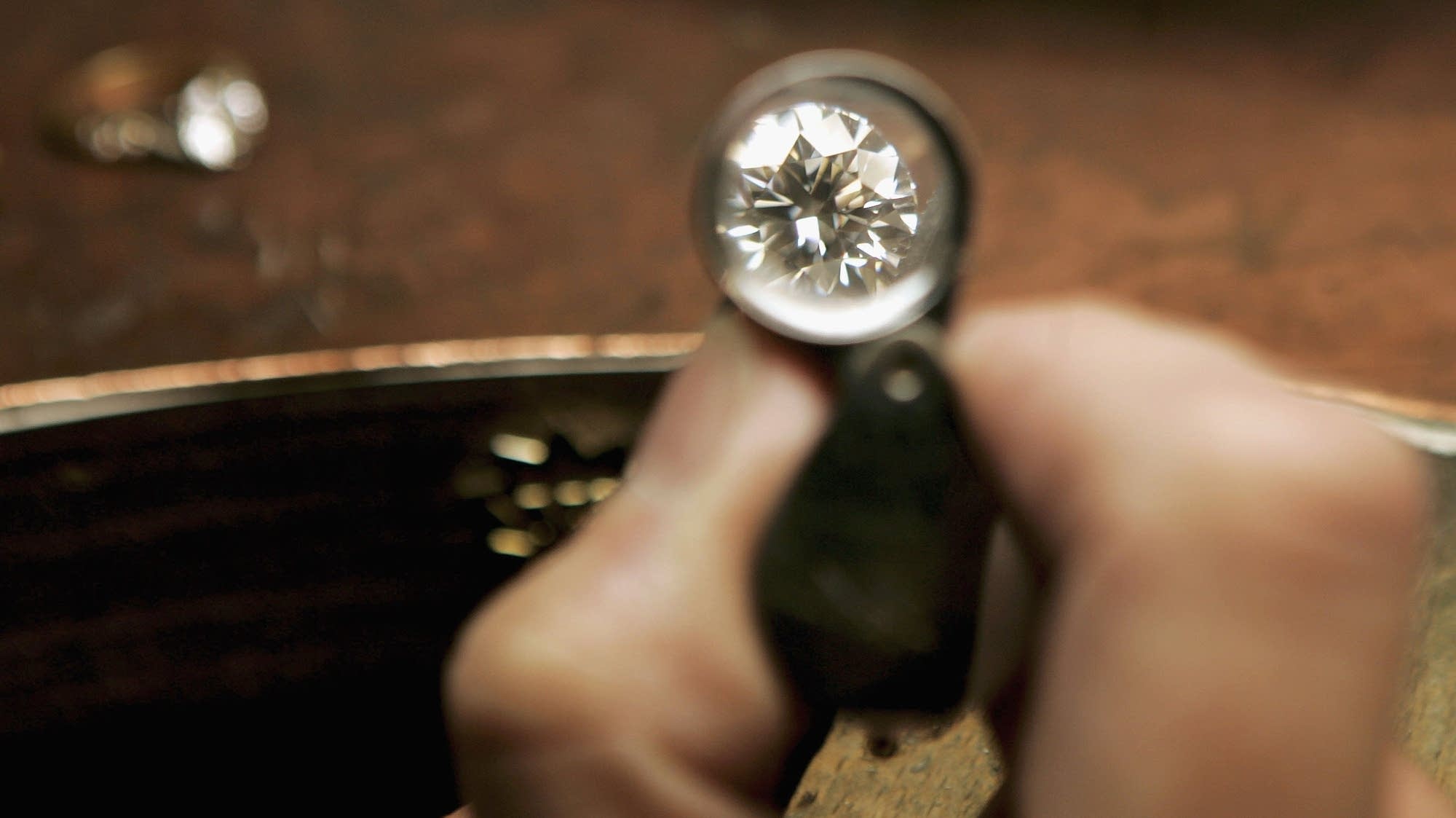 What's behind the diamond downturn?