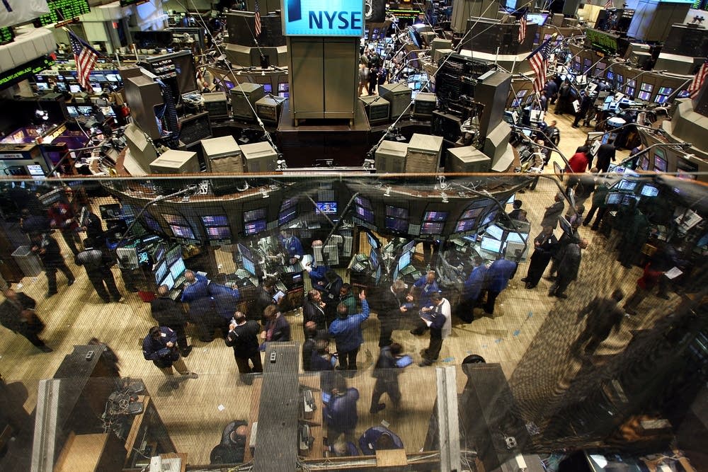 Federal Reserve Leaves Interest Rates Unchanged