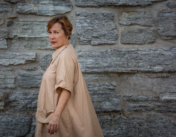 Singer-songwriter Iris DeMent