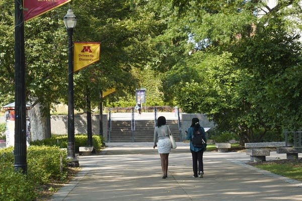 University of Minnesota workers push for higher wages amid contract negotiations