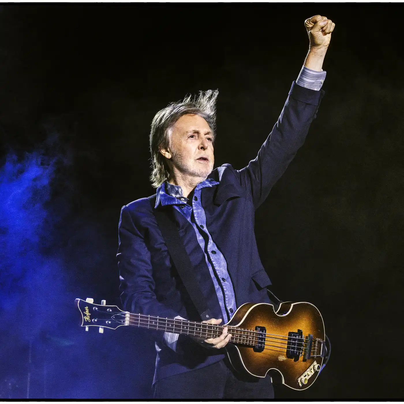 paul mccartney mpl music singles (2点セット) Paul McCartney 'Still Loves to Socialize and Get Out There