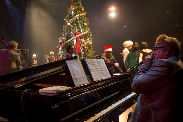 The New Standards Holiday Show 2017