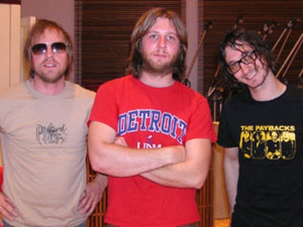 SSM perform live in The Current studio