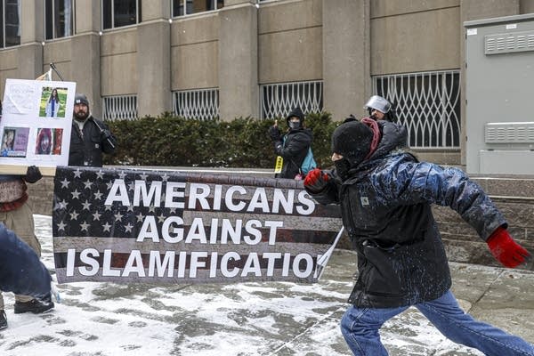 Right-wing, anti-Islam protest draws large group of counter demonstrators