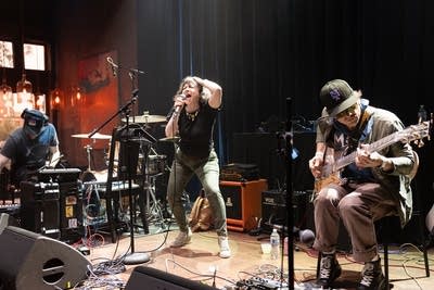 the band StoLyette performing on stage