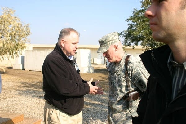 Rep. Walz meets with a soldier