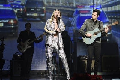 Miley Cyrus and Mark Ronson perform on Saturday Night Live