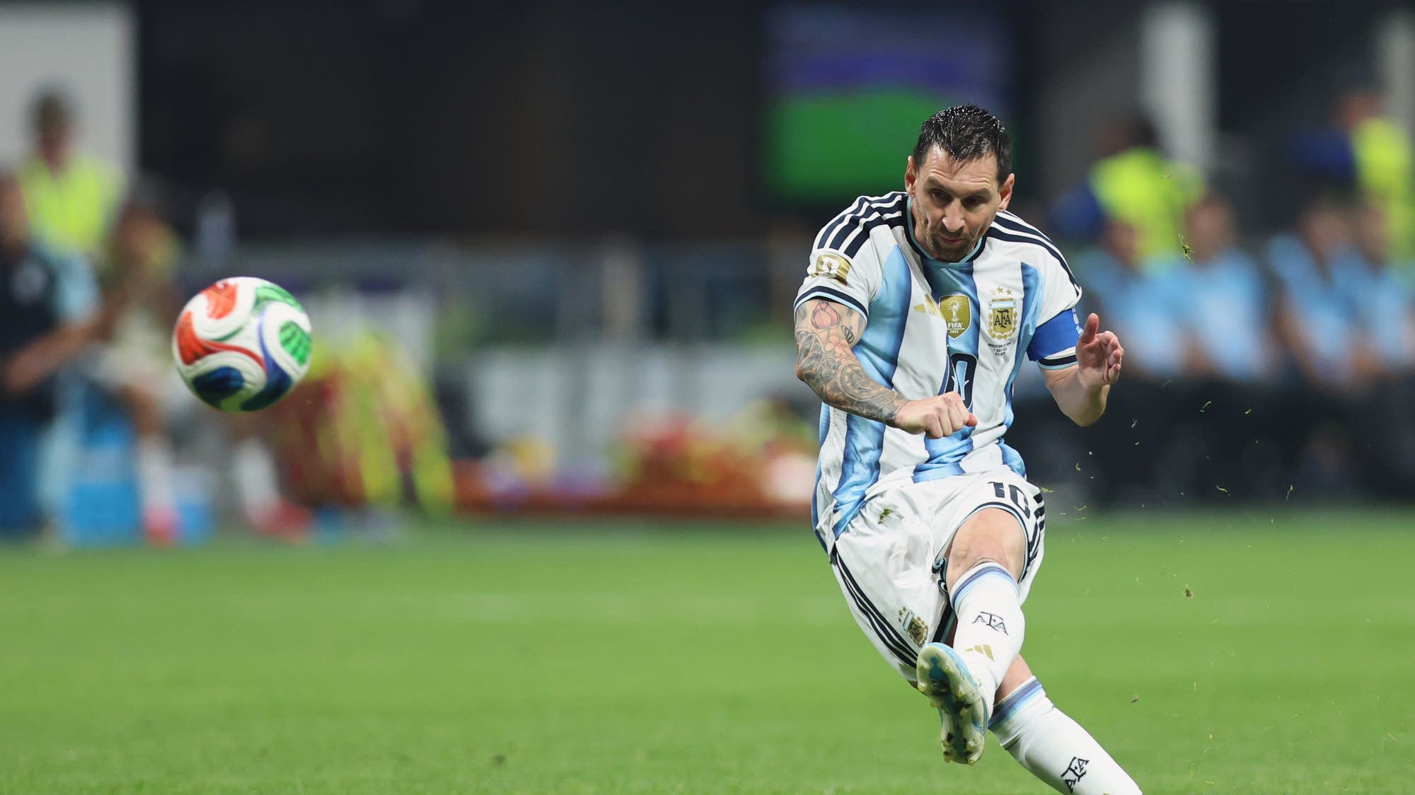 Argentina rallies to beat Egypt 3-2 and reach the World Cup quarterfinals