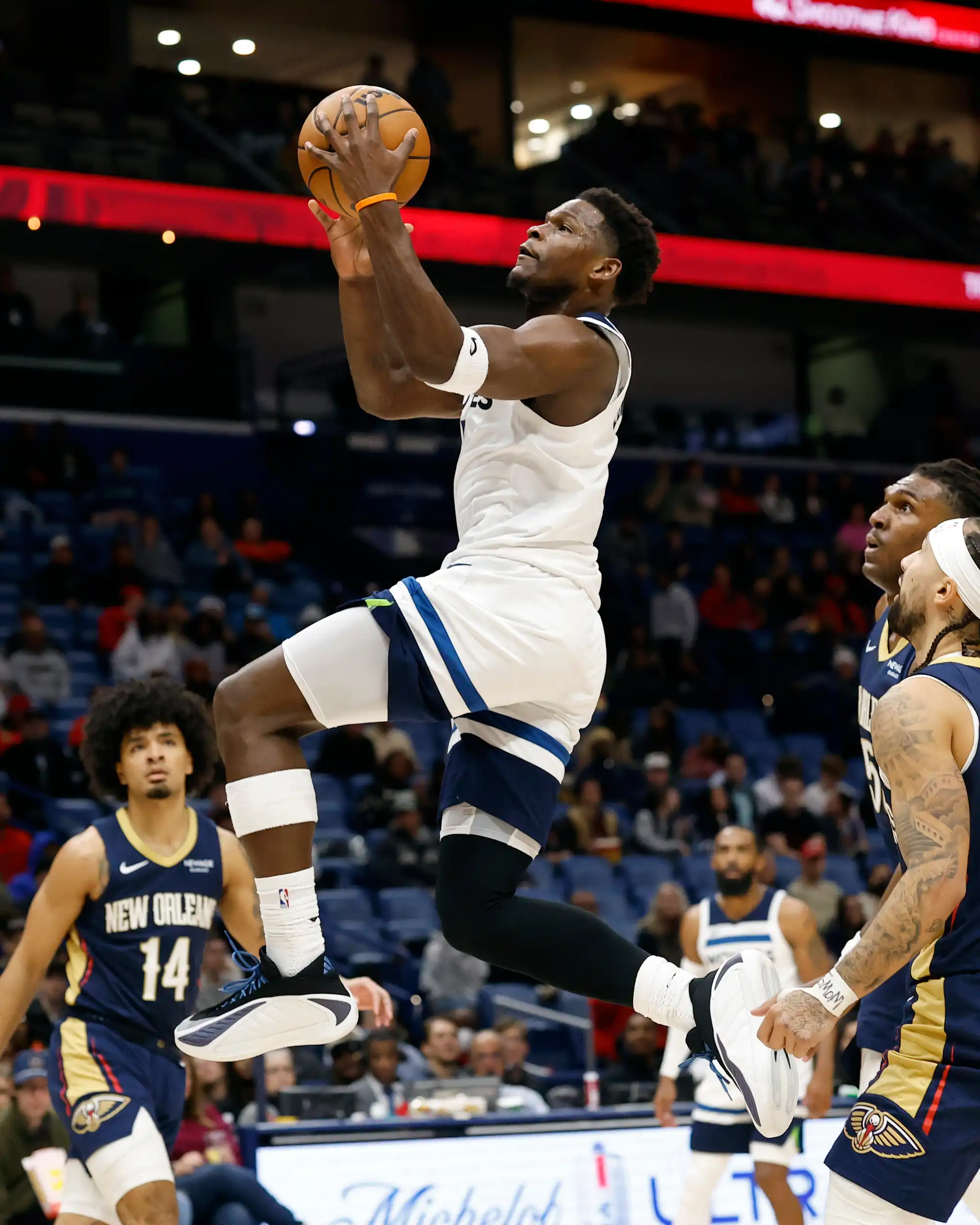 Timberwolves edge Pelicans 149-142 after Anthony Edwards' late