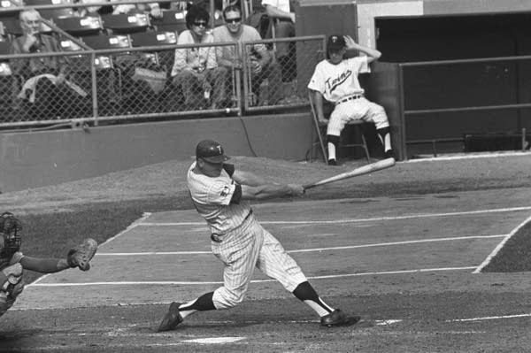 Baseball by BSmile on X: Today In 1964: Minnesota Twins legend Harmon  Killebrew takes a swing during a pregame golf contest at Metropolitan  Stadium. He later hit his 38th HR of the